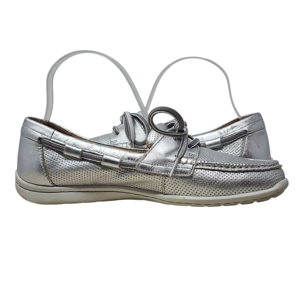 Clarks Boat Shoe 7.5 Wom Cliffrose Silver Metallic Perforated Leather ExtraLight